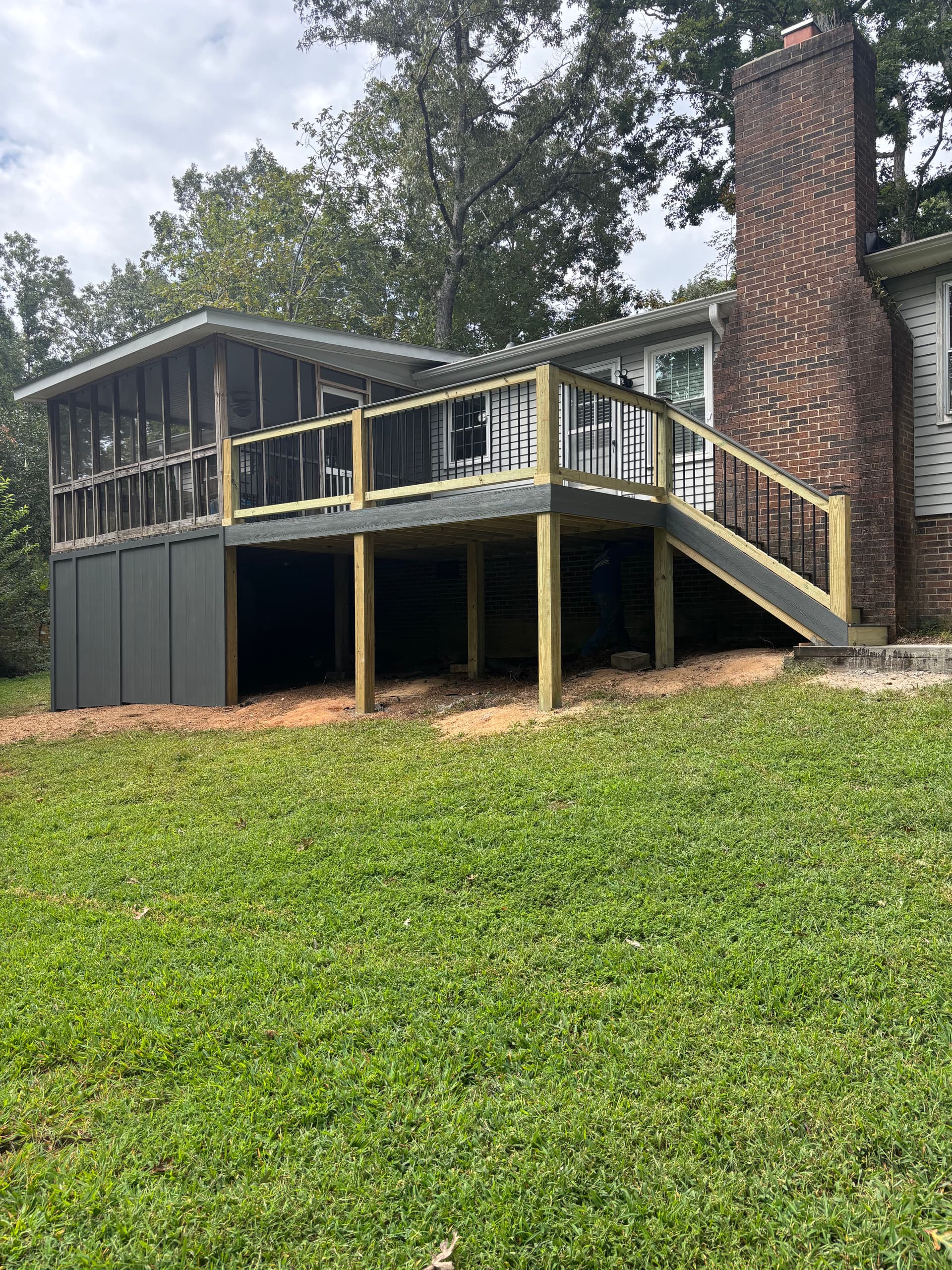 Gallery photos for Deck and Porch Rebuild with Trex Enhance in Fountain Inn: Image #4