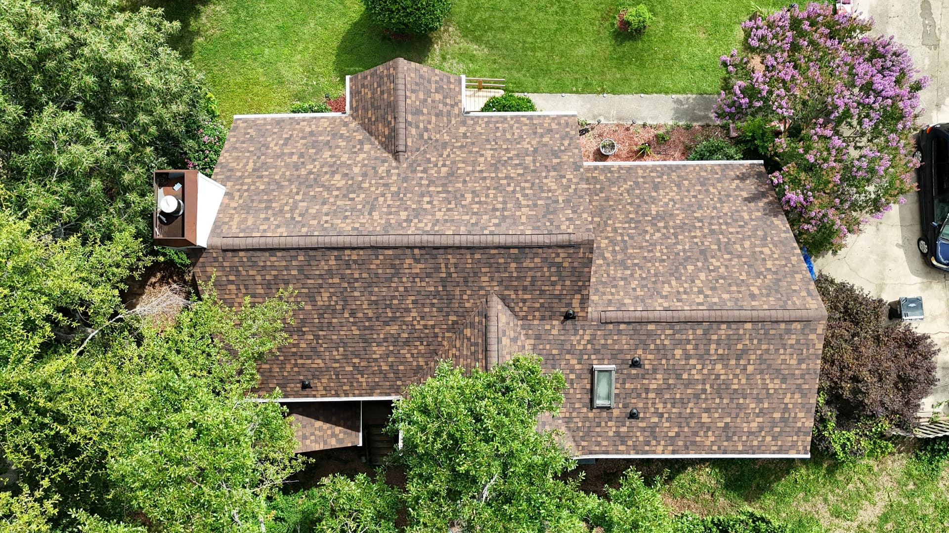 Gallery photos for Owens Corning Brownwood Shingle Roof Installation in Simpsonville SC: Image #2