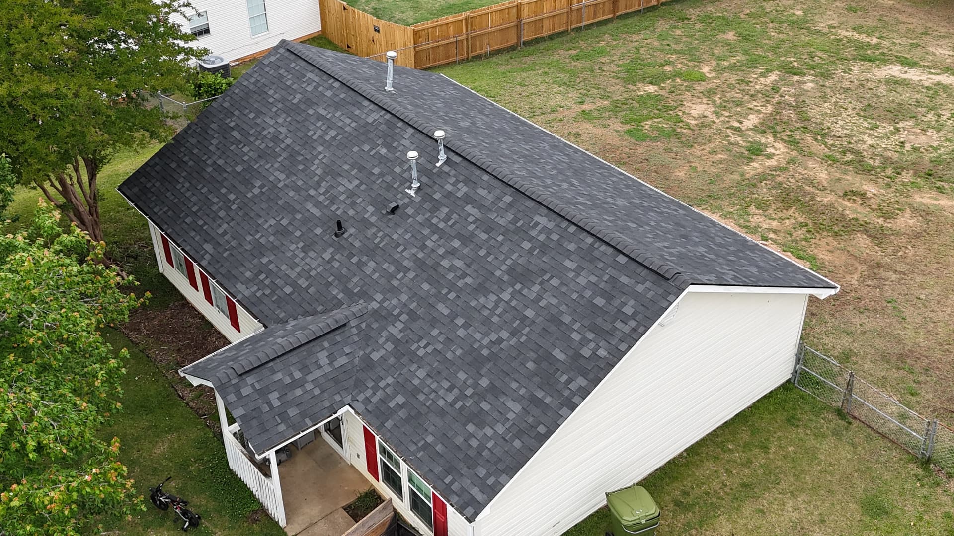 Gallery photos for Rotted Eave Decking Fixed Before a Full Roof Replacement: Image #3