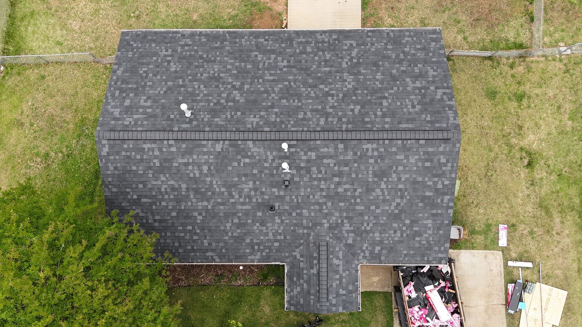 Gallery photos for Rotted Eave Decking Fixed Before a Full Roof Replacement: Image #4