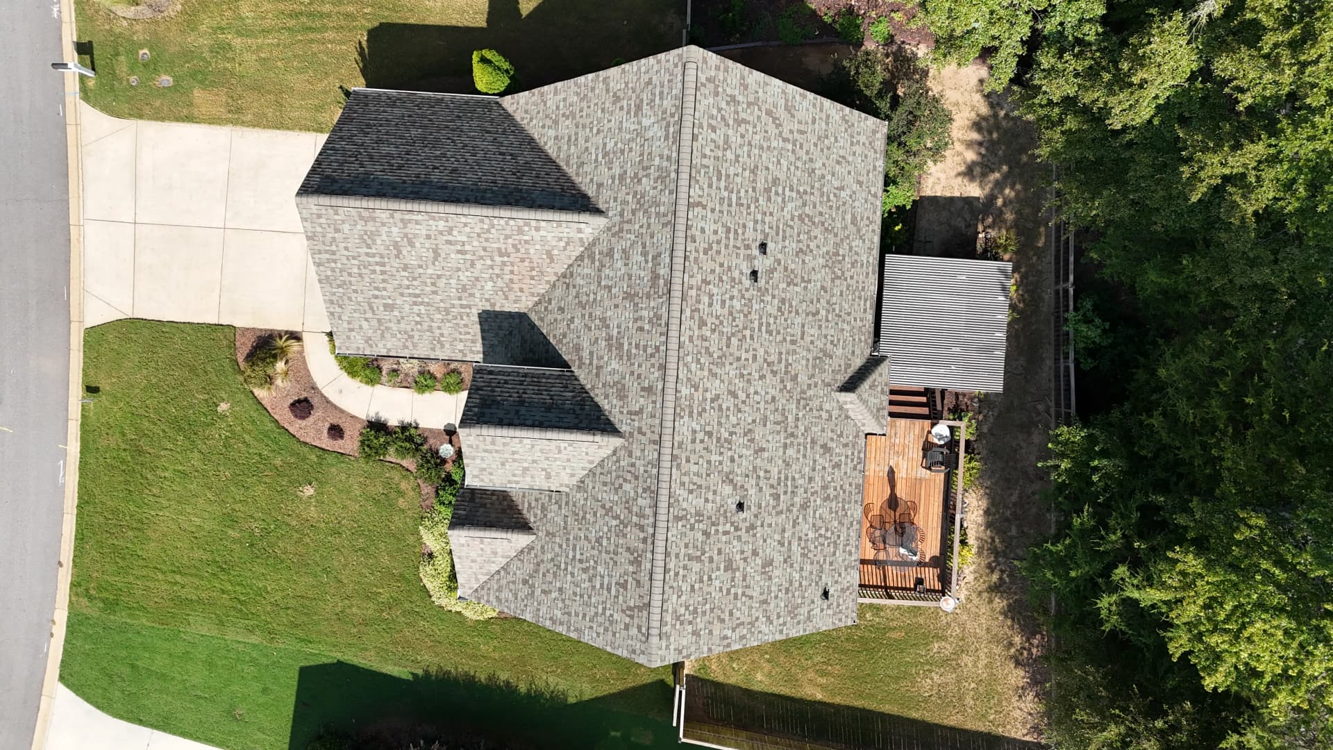 Gallery photos for Owens Corning Duration Driftwood Roof Installation in Simpsonville SC: Image #2